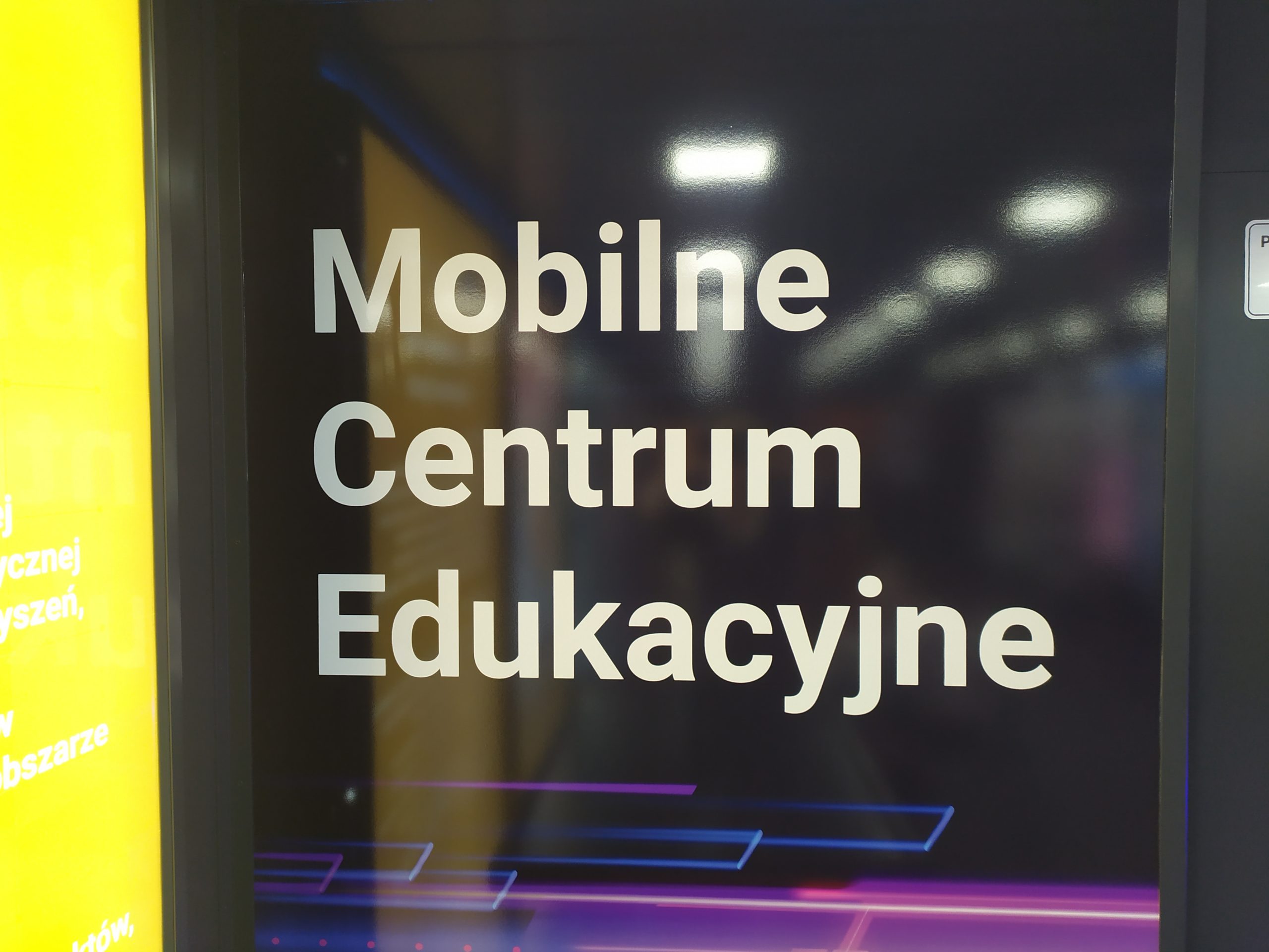 Mobilne Centrum Edukacyjne (MCE) – warsztaty z nowoczesnych technologii.