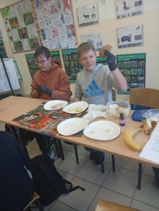 „Biologia bez tajemnic” – wykrywamy skrobię w produktach spożywczych