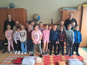 Zajęcia z pierwszej pomocy przedmedycznej w klasie 1b