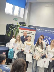 Podsumowanie etapu powiatowego konkursu „Uzależnienia sprzyjają HIV”