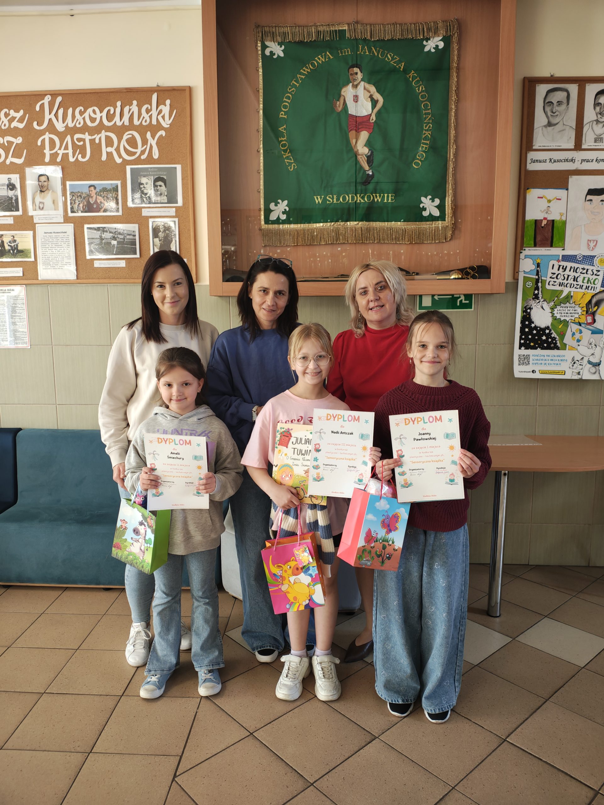 Konkurs plastyczno–techniczny ph. „Sensoryczna książka”